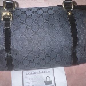 🔥AUTHENTIC GUCCI PURSE WITH C.O.A🔥
